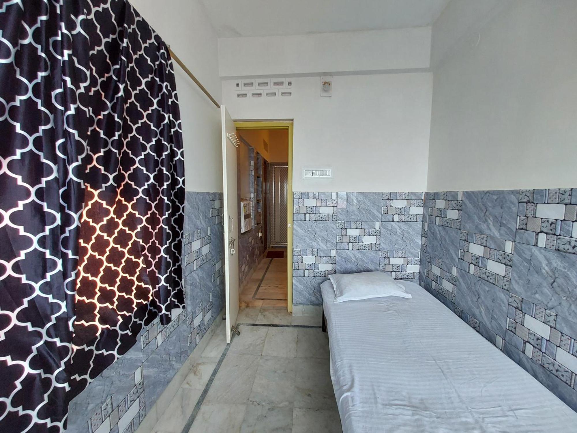 Nirman Beach Homestay Puri Eksteriør billede