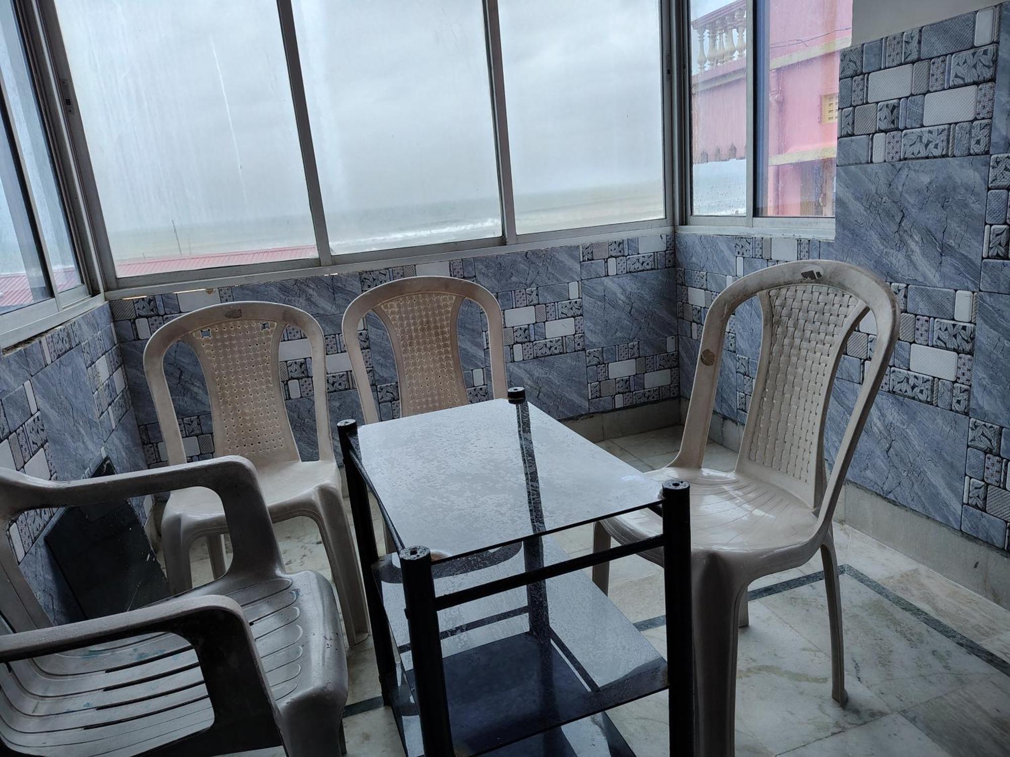Nirman Beach Homestay Puri Eksteriør billede