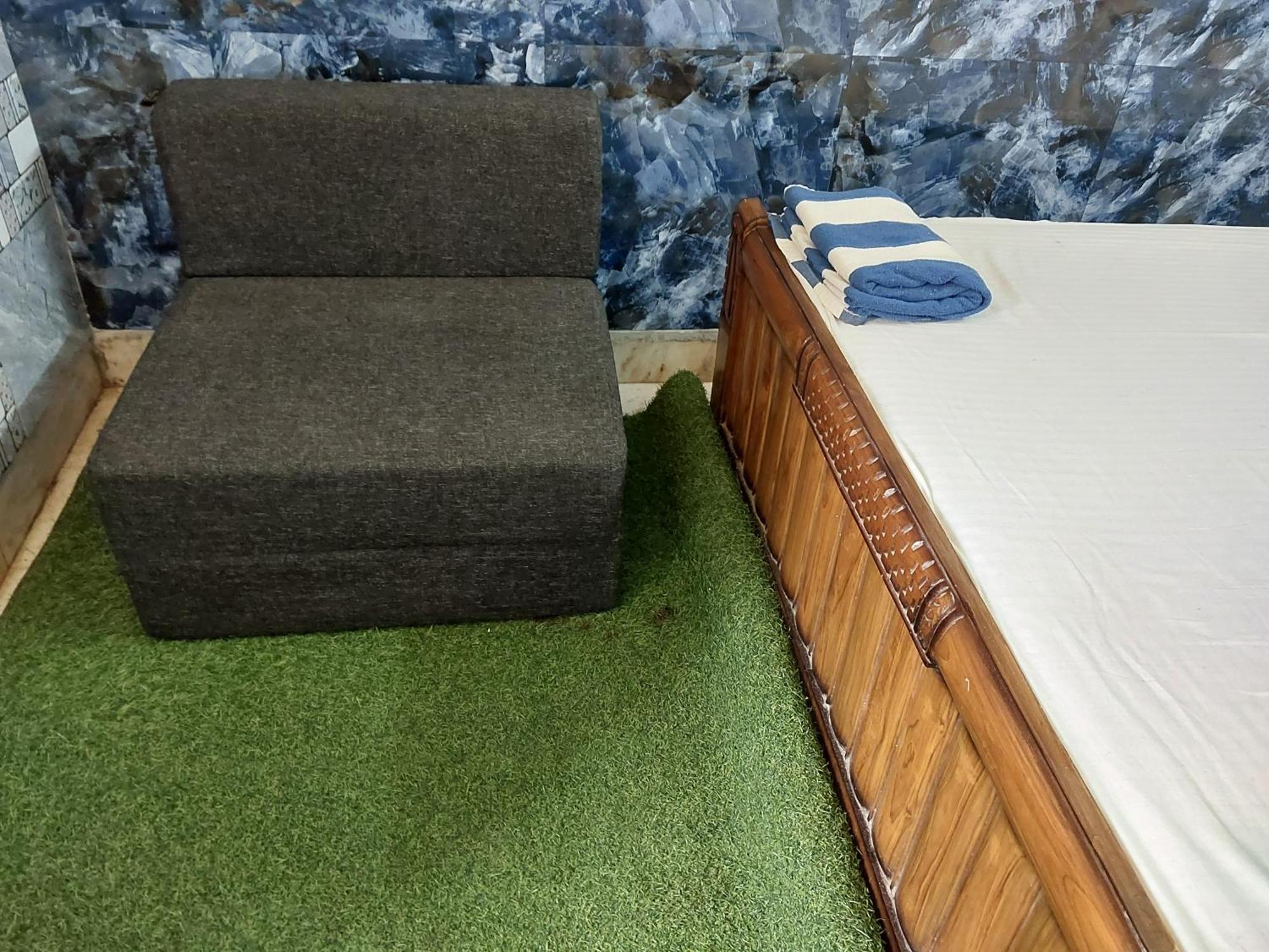 Nirman Beach Homestay Puri Eksteriør billede
