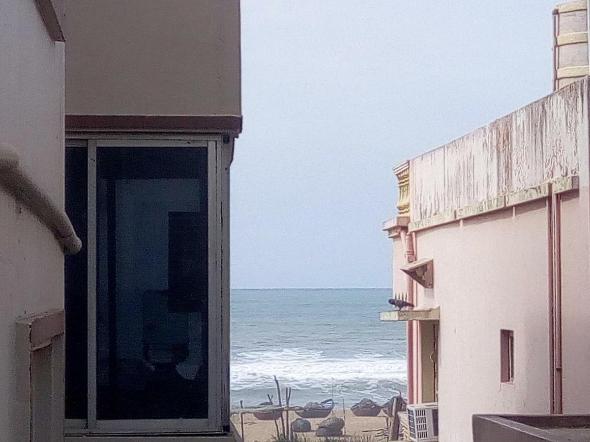 Nirman Beach Homestay Puri Værelse billede